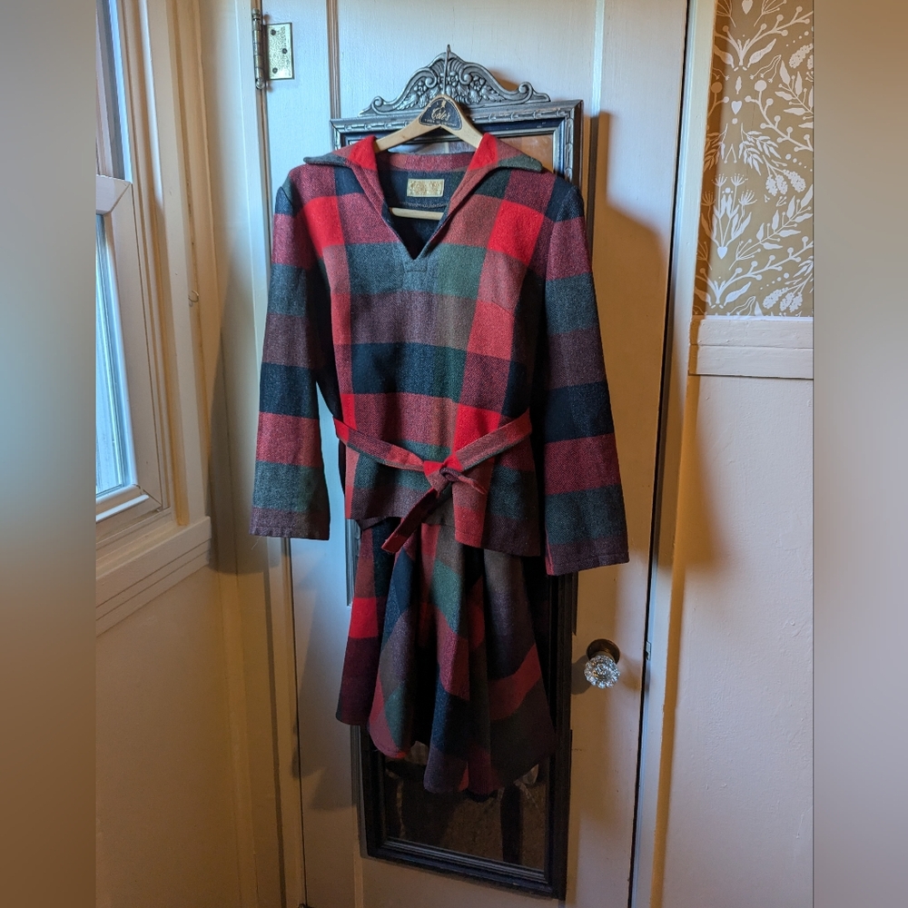 Vintage 1960s Pendleton 100% virgin wool skirt set buffalo plaid red gre…